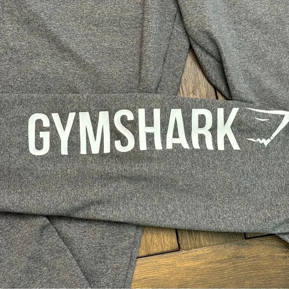 Gymshark leggings with logo on side leg. Gray, size small. Wide elastic waist. - Picture 5 of 10